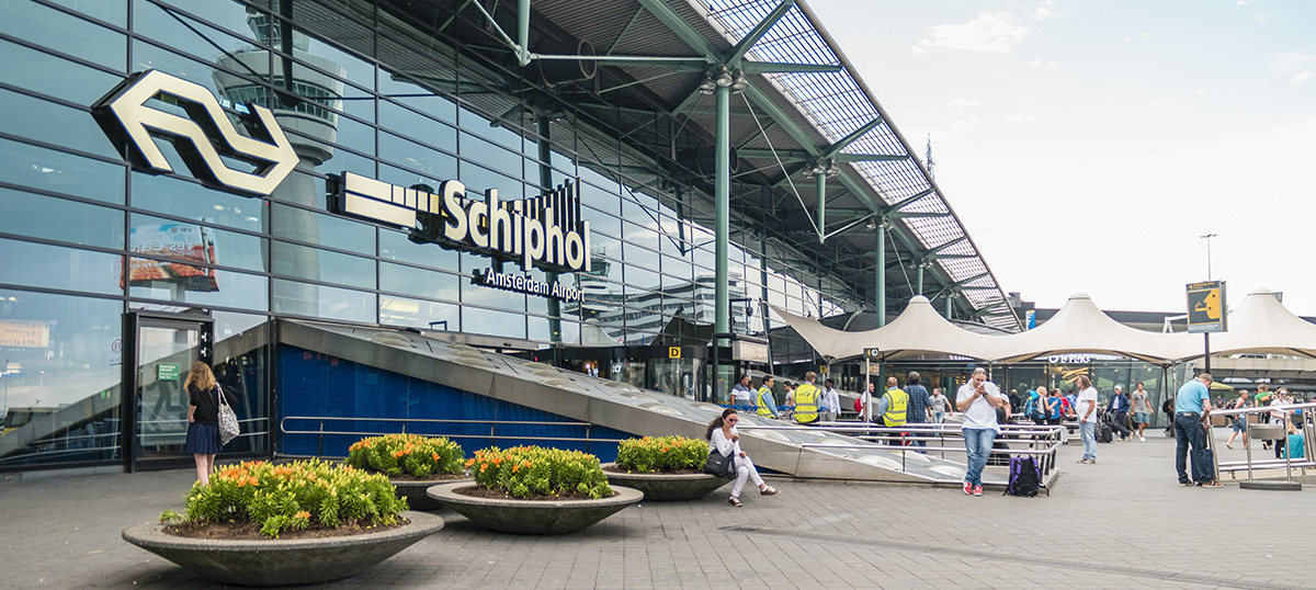 Enterprise architecture at Schiphol: A safe landing for information technology